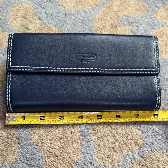 Coach Navy Leather Wallet with light grey Stitching - Picture 2 of 7
